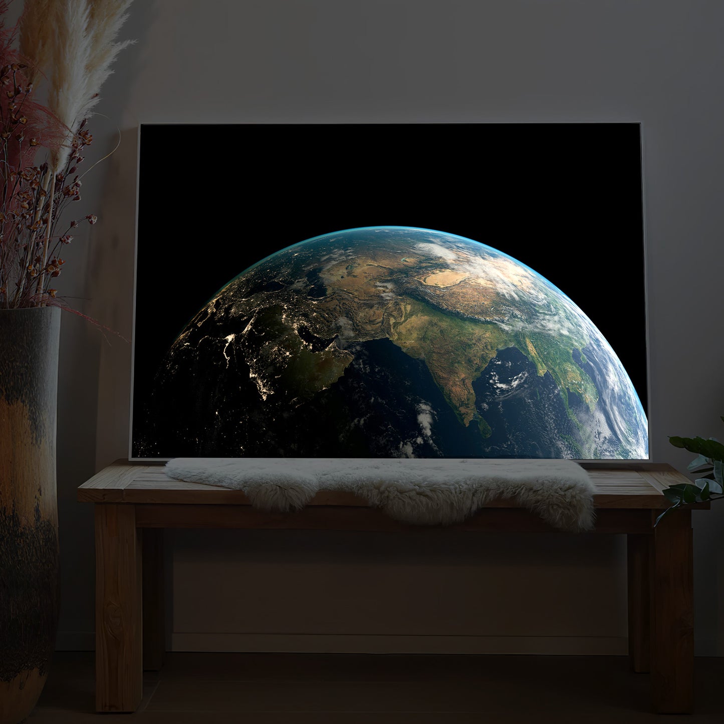 LED-Bild mit Erdmotiv: leuchtender Planet im rechteckigen Rahmen