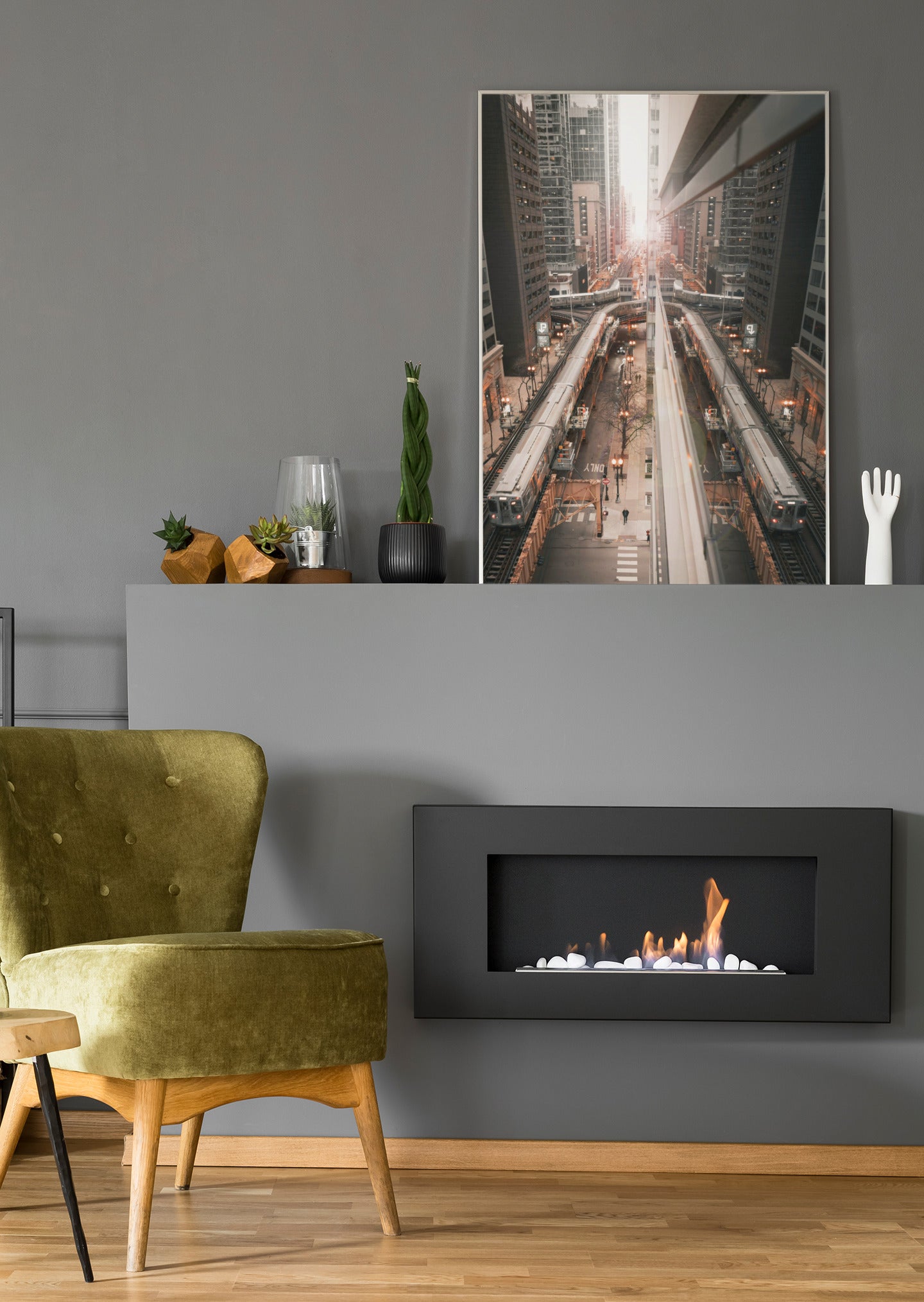 Gerahmtes Stadtposter mit langer Straße und Hochhäusern beiderseits