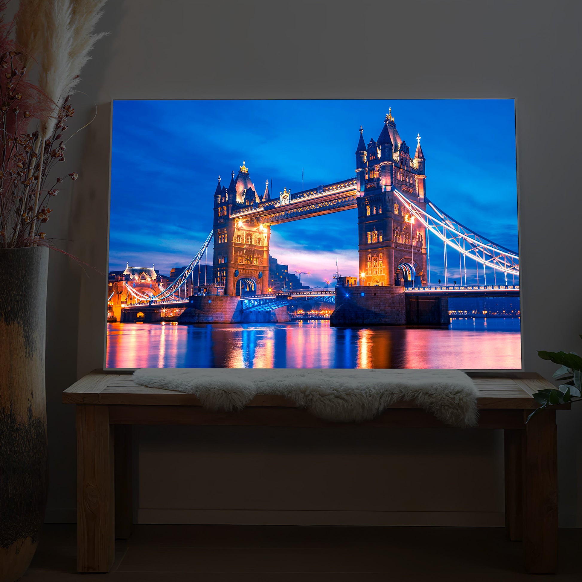 LED-Bild mit Tower Bridge-Motiv, blauem Himmel und leuchtenden Türmen