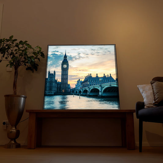 Gerahmtes LED-Bild mit Big Ben und Themse, quadratisch, schwarzer Rahmen