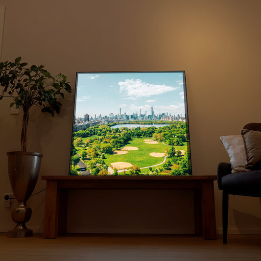 LED-Bild im Holzrahmen mit Park und Manhattan-Skyline, Panoramaformat