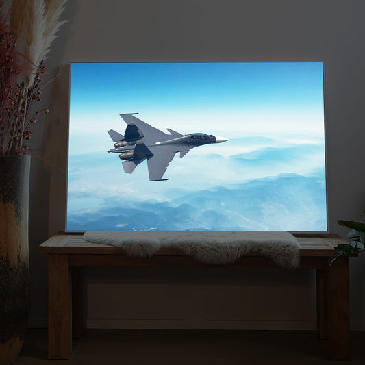 Gerahmtes LED-Bild mit Kampfjet F35 in der Luft, blauem Himmel und Wolken