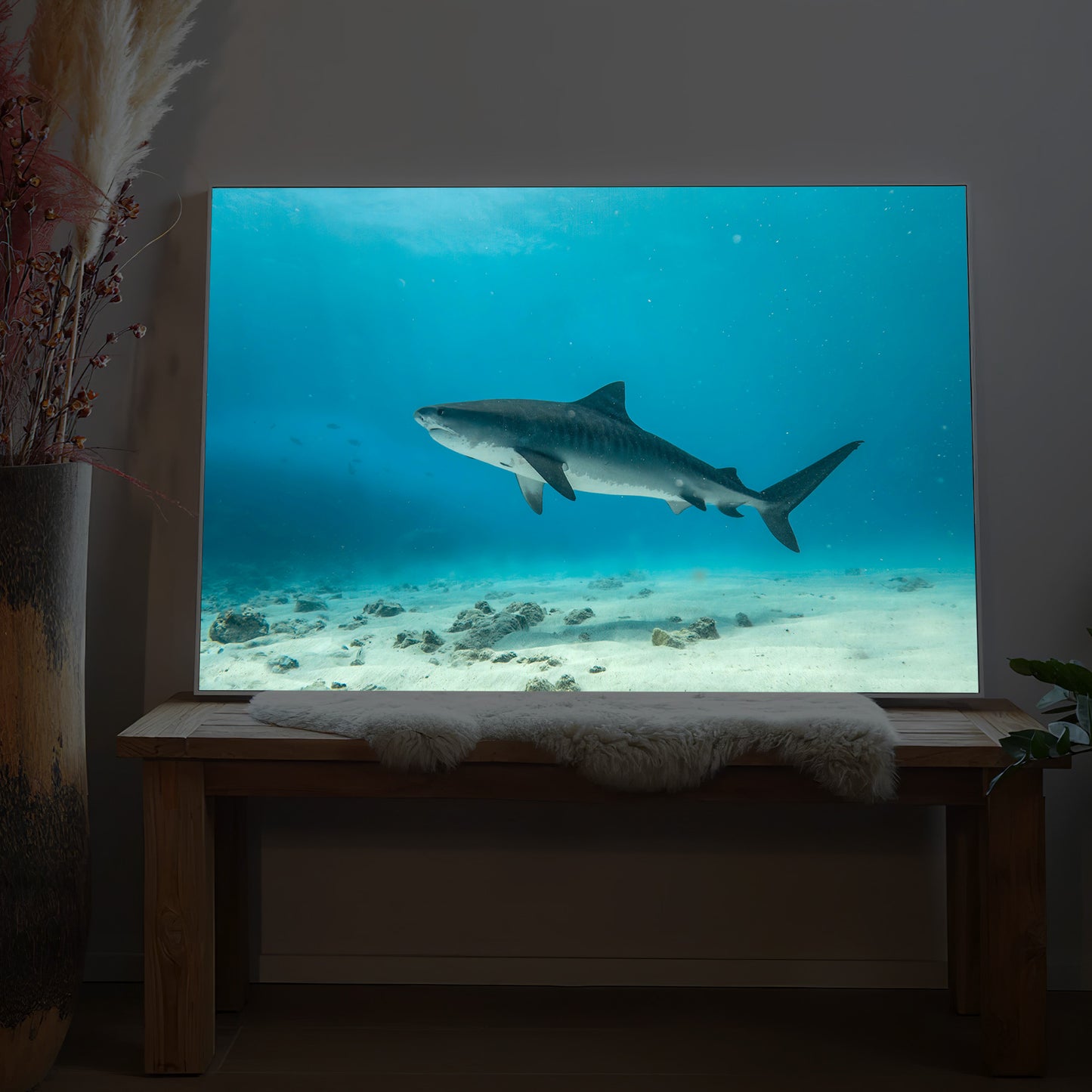 LED-Bild mit Hai-Motiv im Meer, rechteckiger Rahmen, dunkel
