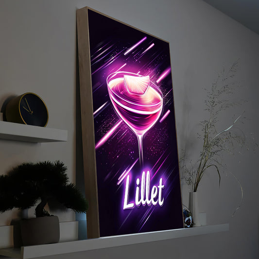Gerahmtes LED-Bild mit Neon-Cocktailglas und Aufschrift „Lillet“.