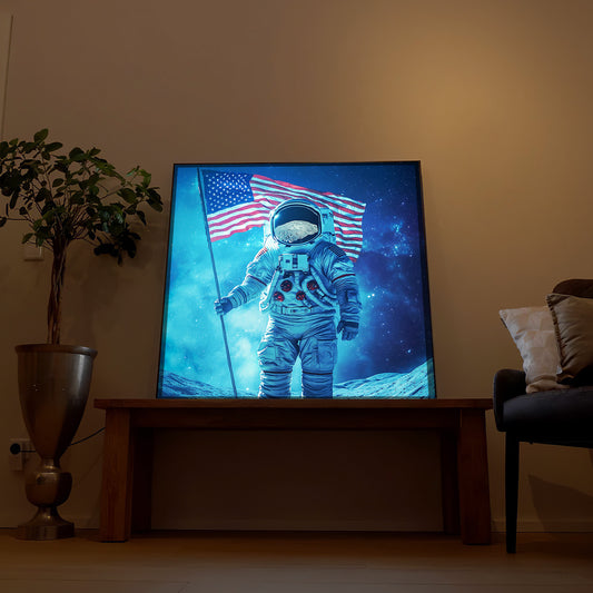LED-Bild: Astronaut auf dem Mond mit US-Flagge, im dunklen Rahmen