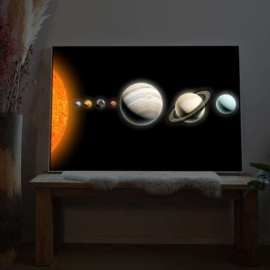 LED-Bild mit Planeten des Sonnensystems im schwarzen Rahmen, leuchtende Planeten
