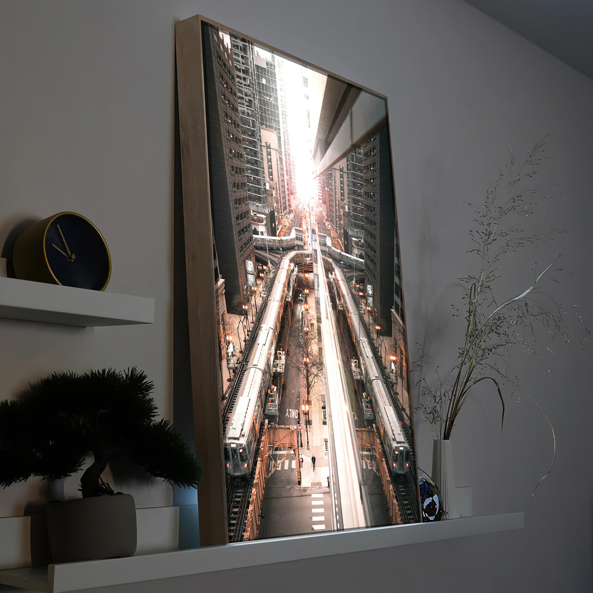 LED-Bild mit Chicago-Train-Motiv, vertikal, im dunklen Holzrahmen