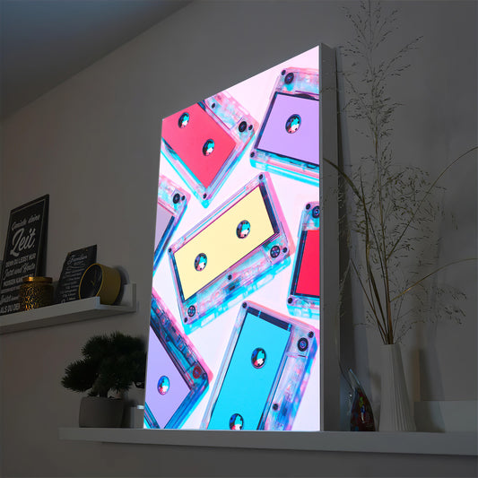 LED-Bild mit schwarzem Rahmen, abstraktes Kassettenmotiv mit leuchtenden Farben