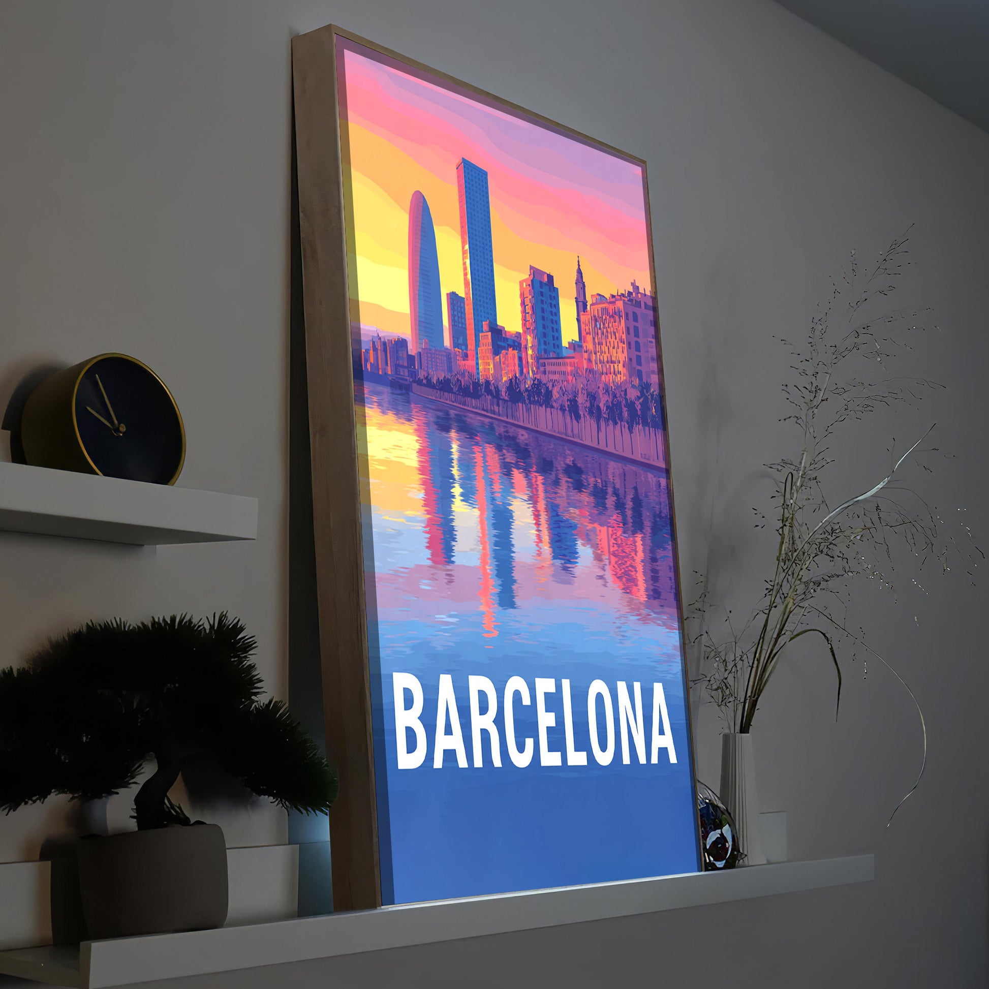 LED-Bild mit Holzrahmen, Barcelona Skyline und Schriftzug „BARCELONA“.