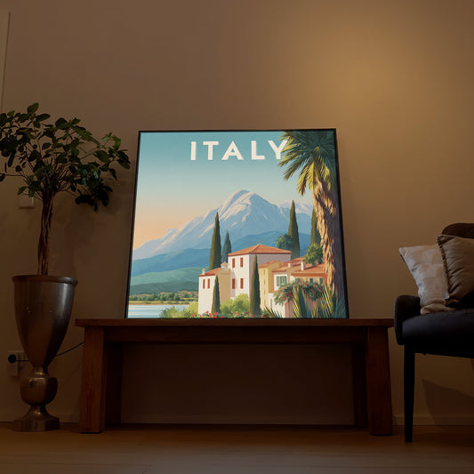 LED-Bild mit dunklem Rahmen: Italien-Motiv mit See, Haus, Berggipfel und Palme