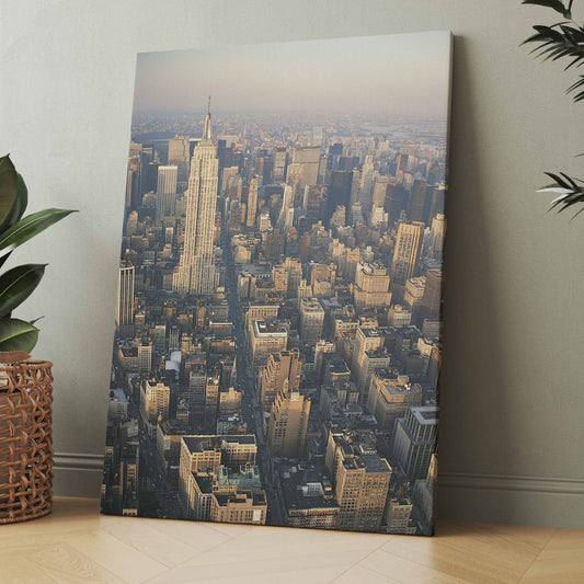 Hochformatiges Bild mit Manhattan-Luftaufnahme der Stadt-Skyline