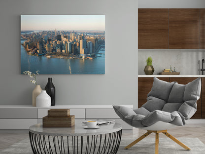 Stadtposter mit Skyline und Fluss, rechteckig an der Wand montiert