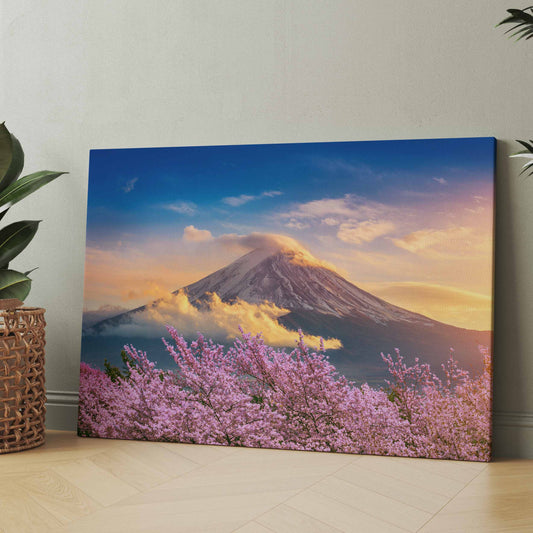 Leinwandbild mit blauer Umrandung: Mount-Fuji-Berg bei Sonnenuntergang und rosa Blüten
