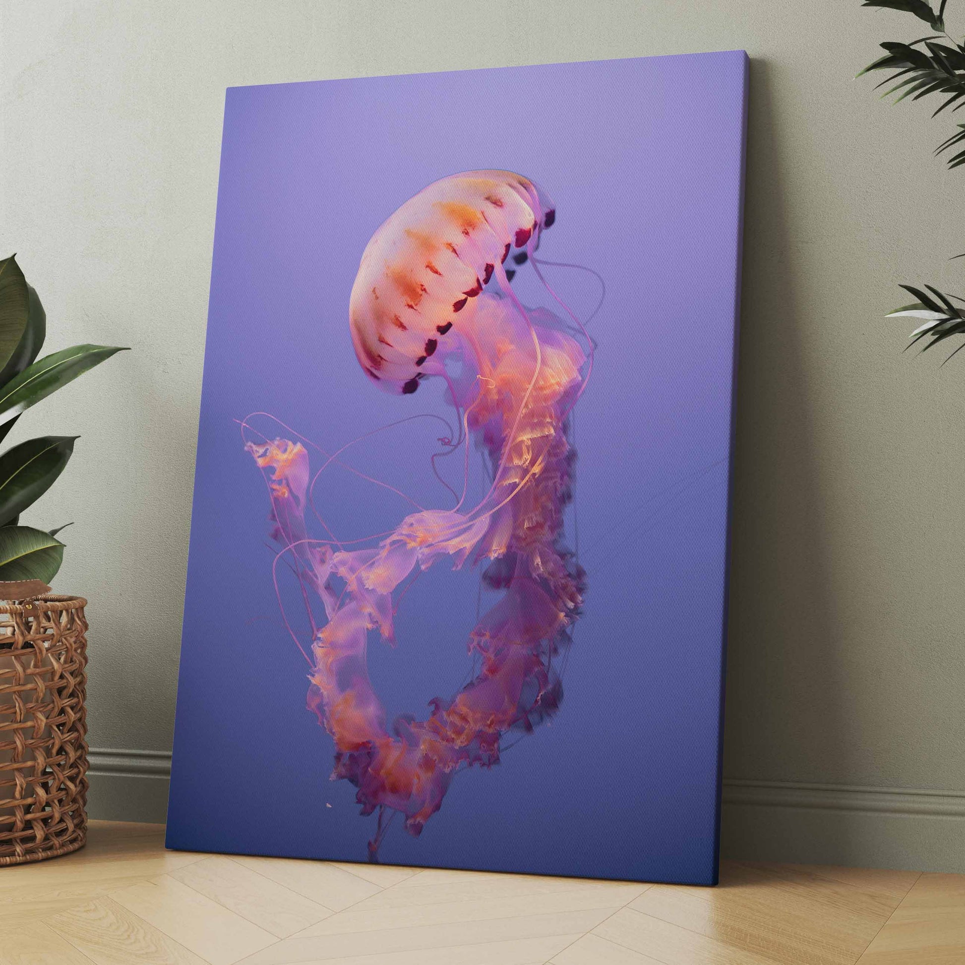 Poster oder Leinwand mit Qualle-Motiv in Lila und Korallfarben