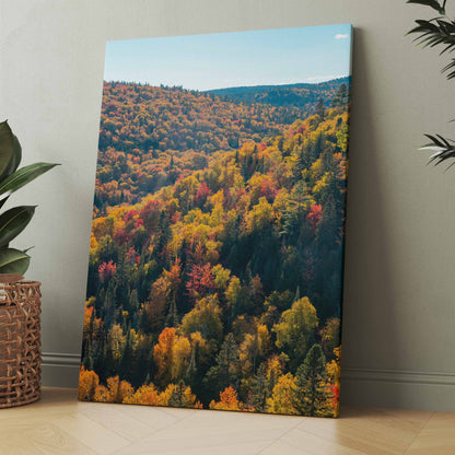 Wandbild mit Herbstwald in bunten Farben, hochformatig