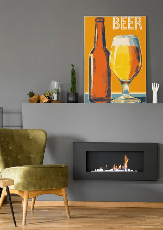 Bierleinwand an der Wand mit Flasche, Glas und Schriftzug „BEER“