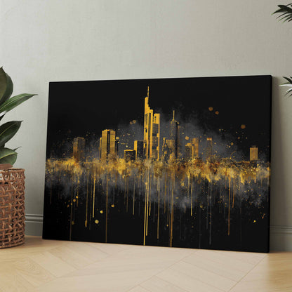 Leinwand mit Skyline: goldene Hochhäuser im Dunkeln, Spiegelungen unten.