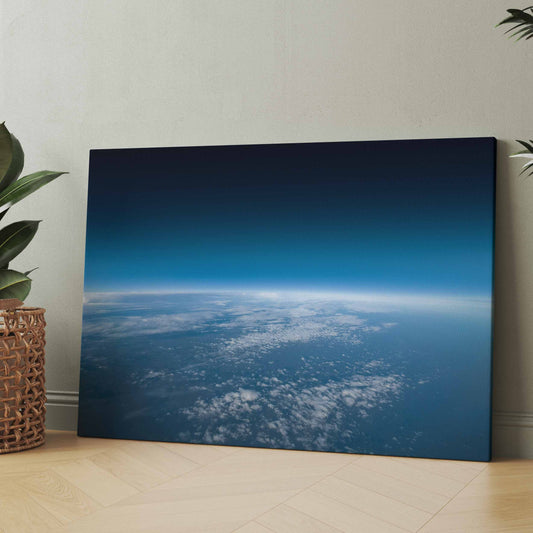 Leinwand-Wandbild mit Blick auf die Erde aus dem Weltraum, dunkelblau bis blauverlaufend