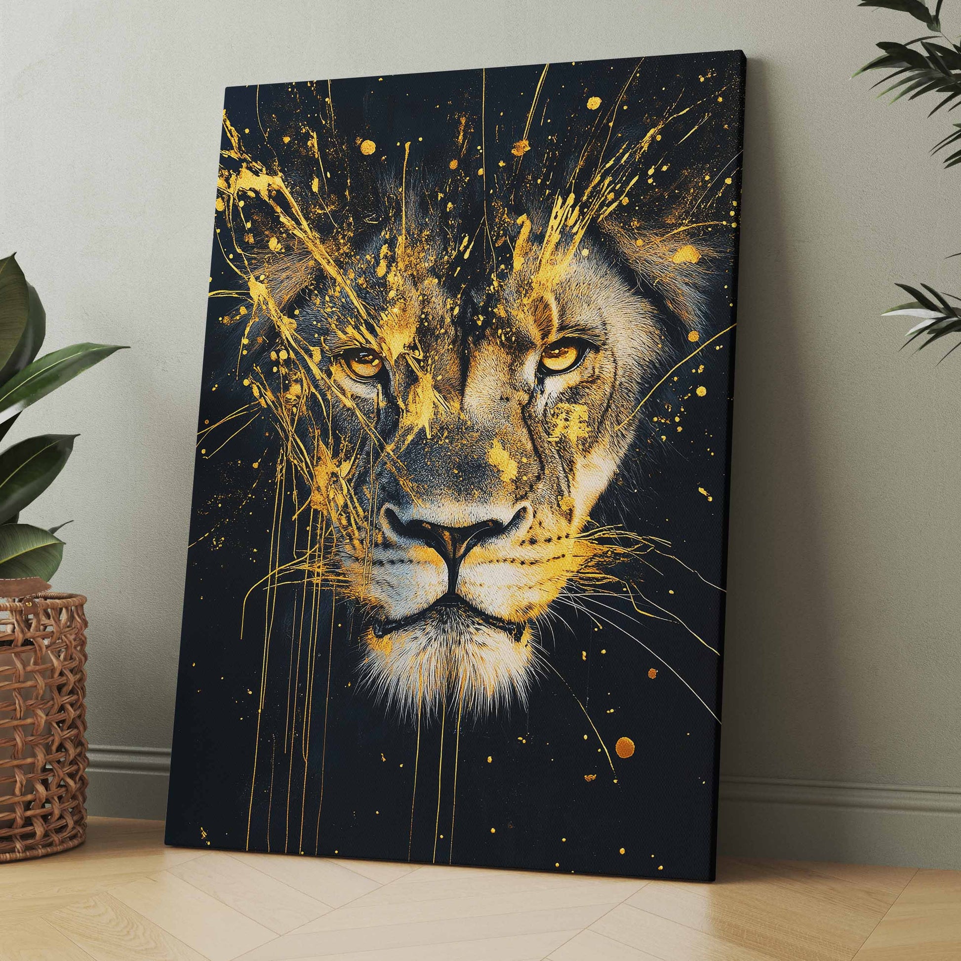Goldener Löwe Abstraktkunst: Löwenkopf mit Goldspritzern auf dunklem Hintergrund